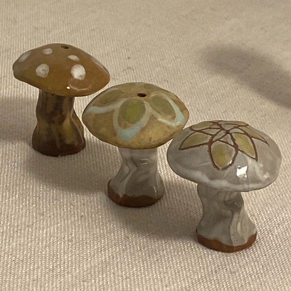 8 vintage mushroom figurine SET stone boho art painted ceramic LOT 70s MCM lot - Picture 2 of 16